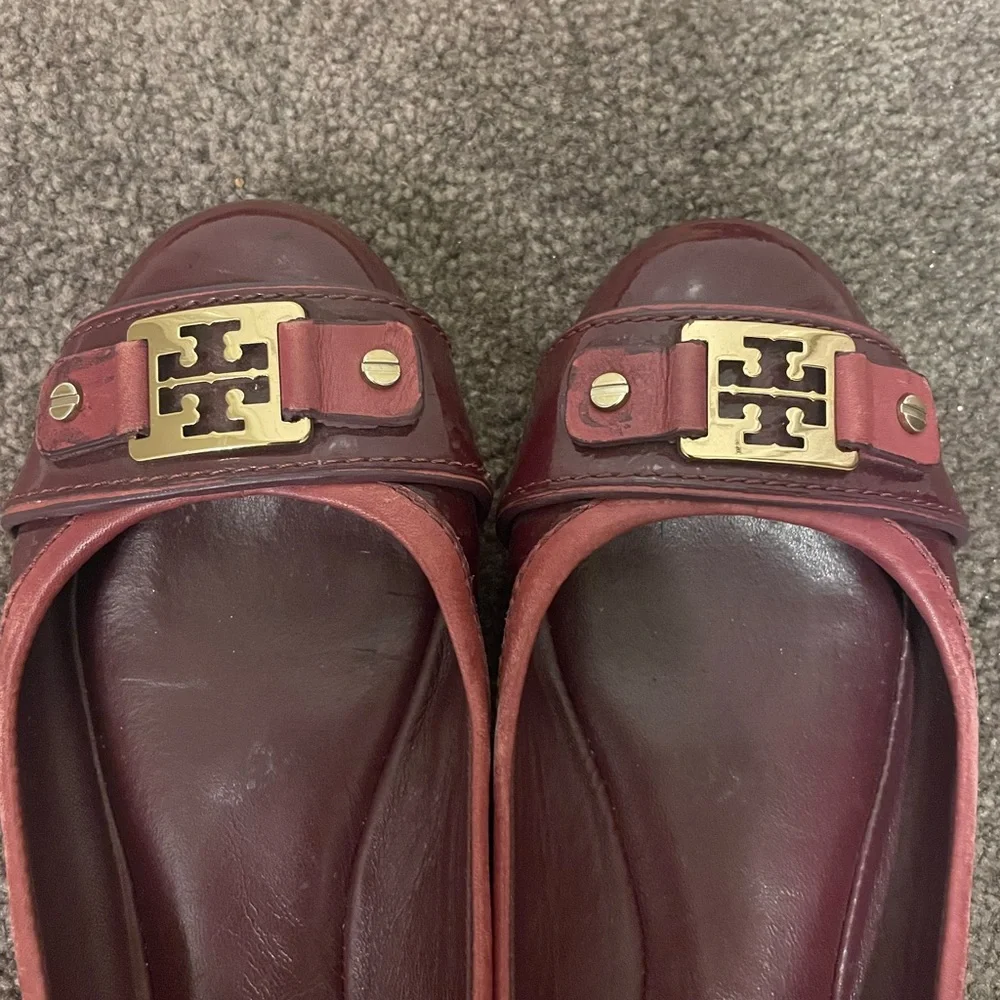 Tory Burch Women's Burgundy Leather Logo Ballet Flats Size 7